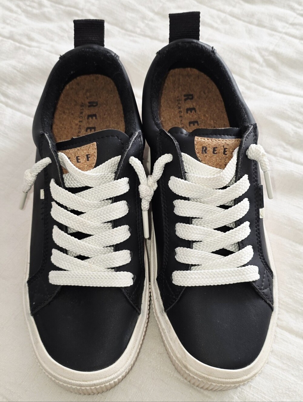 Reef Lay Day Dawn Sneakers Sz 10